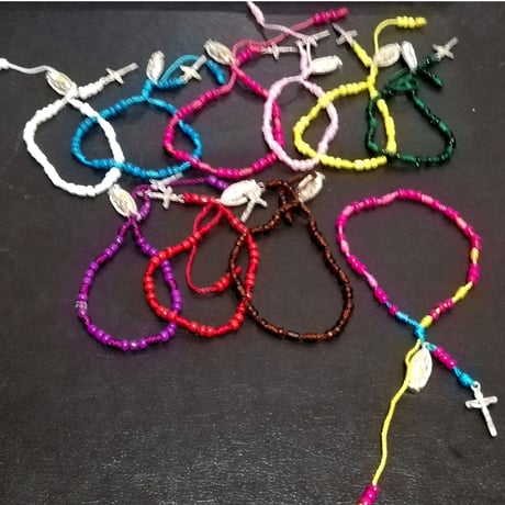 チャーム付きブレスレット　プラスチック
