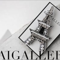 エッフェル塔ブローチ　単品　ハートは含みません。