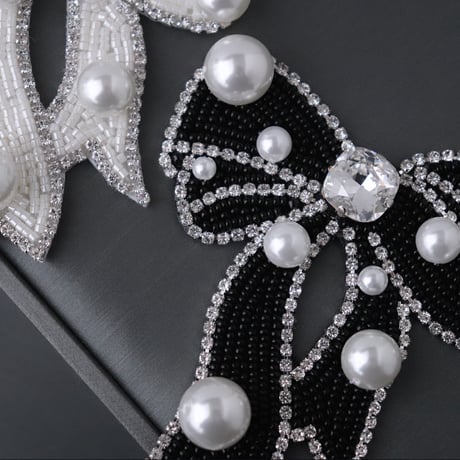 ribbon brooch