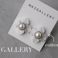 shell style Flower year accessory