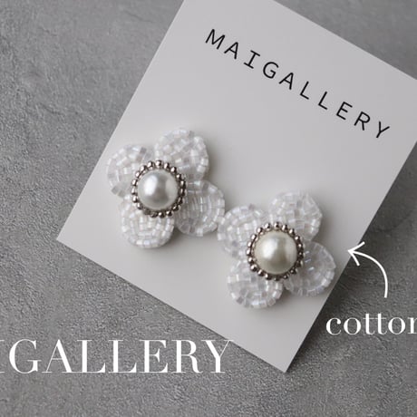 shell style Flower year accessory