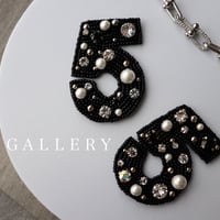 5ブローチ　ブラック　ビジュー　単品
