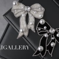 ribbon brooch