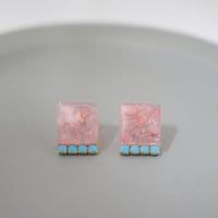 Rose quartz in *pierce / earring