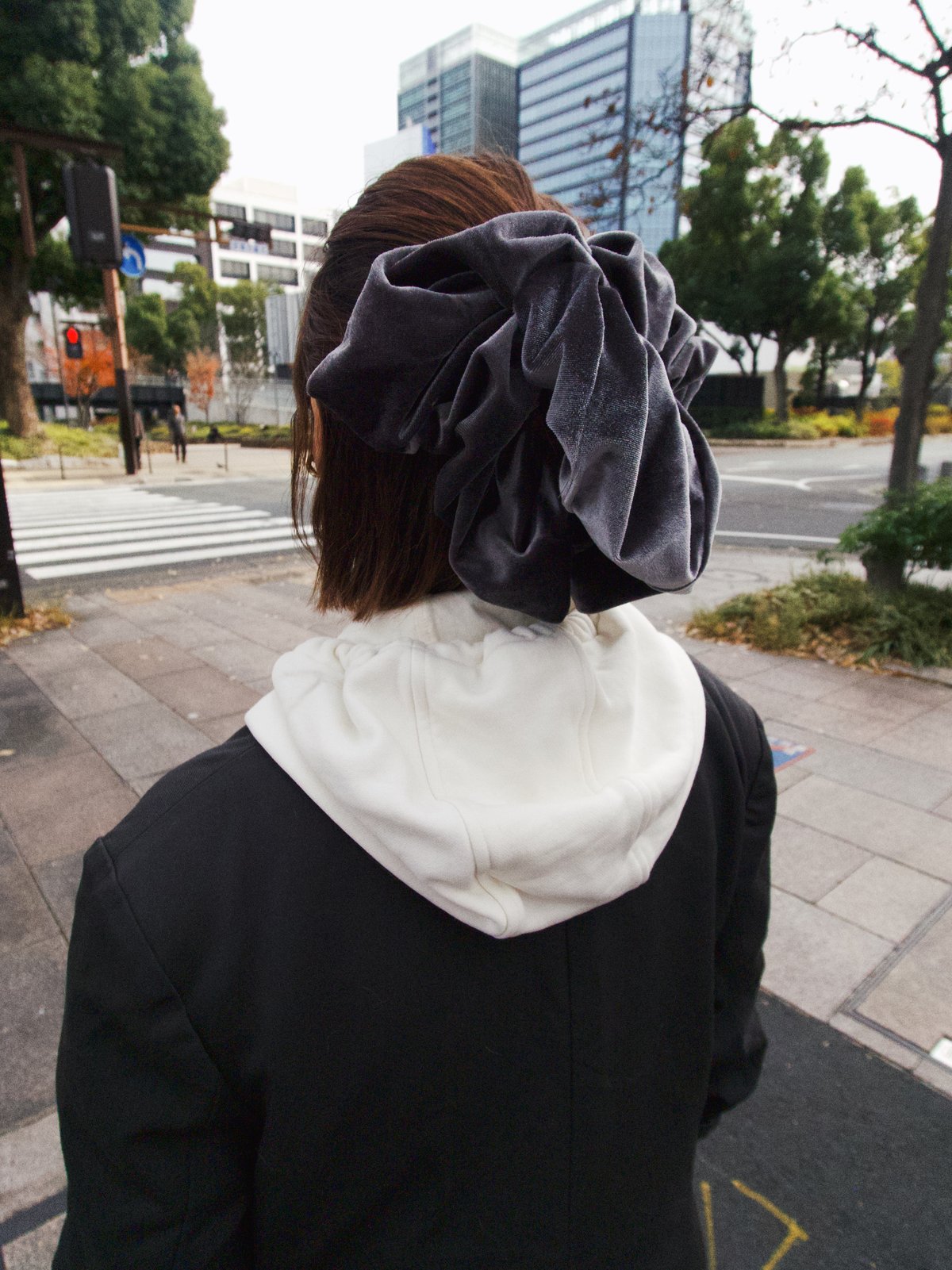 heyep / Large Velour Scrunchie | JURK