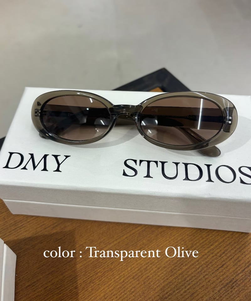 DMY studios / Valentina | JURK