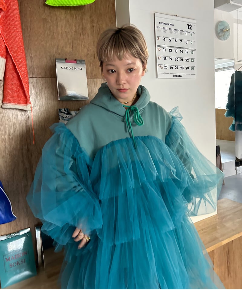 VIVIANO Tiered Tulle Trimmed Hoodie パーカー VIVIANO / Tiered