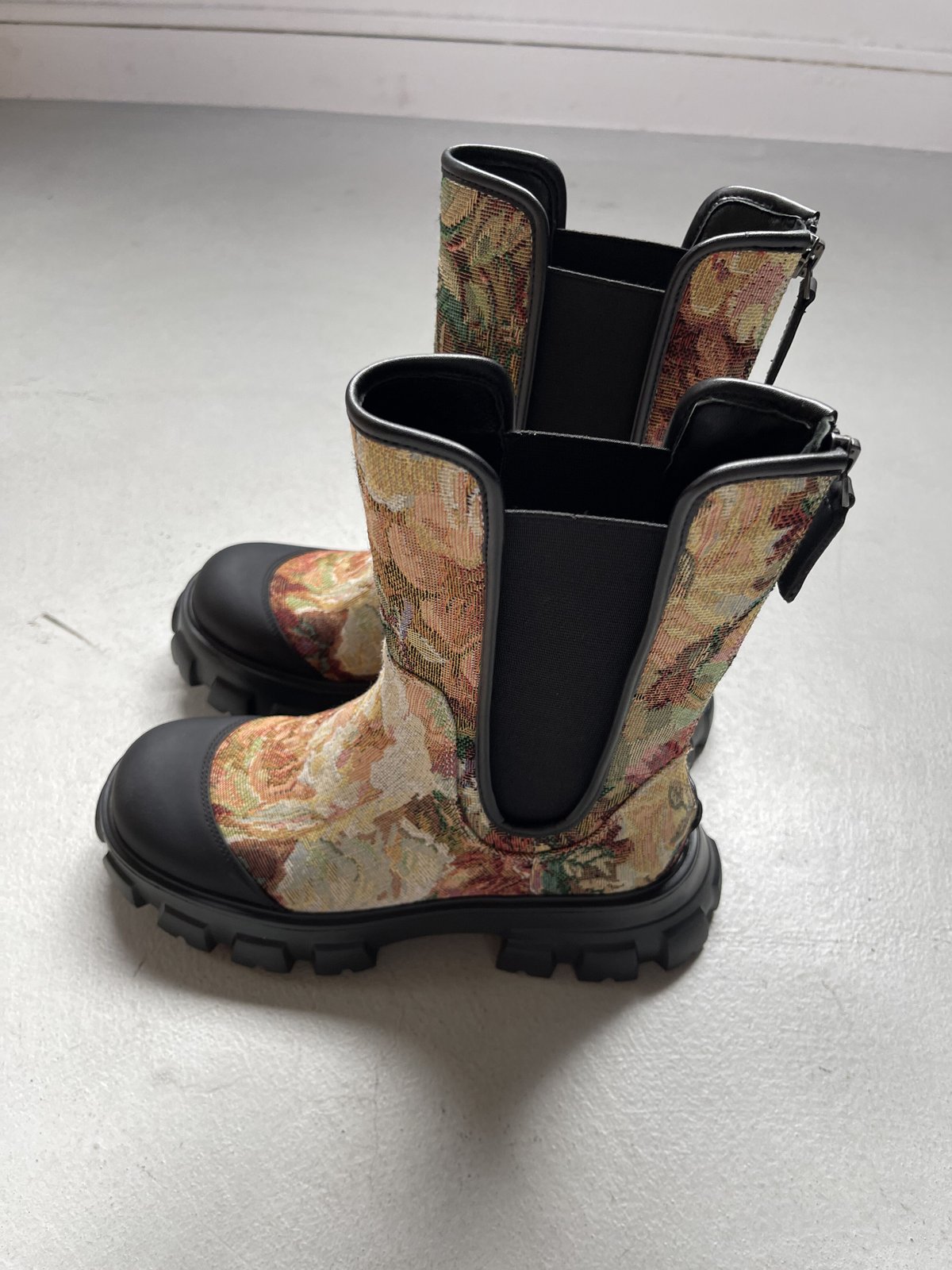 VIVIANO×lost in echo / side gore boots | JURK