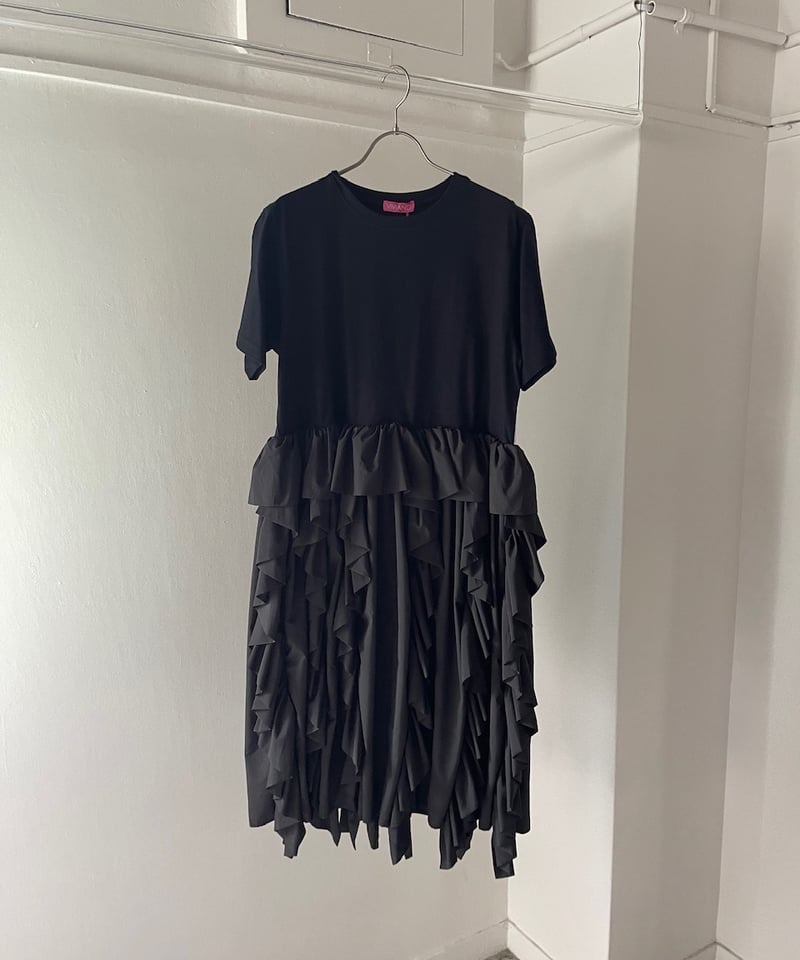 VIVIANO / Ruffle T-shirt | JURK VIVIANO / Ruffle T-shirt | JURK