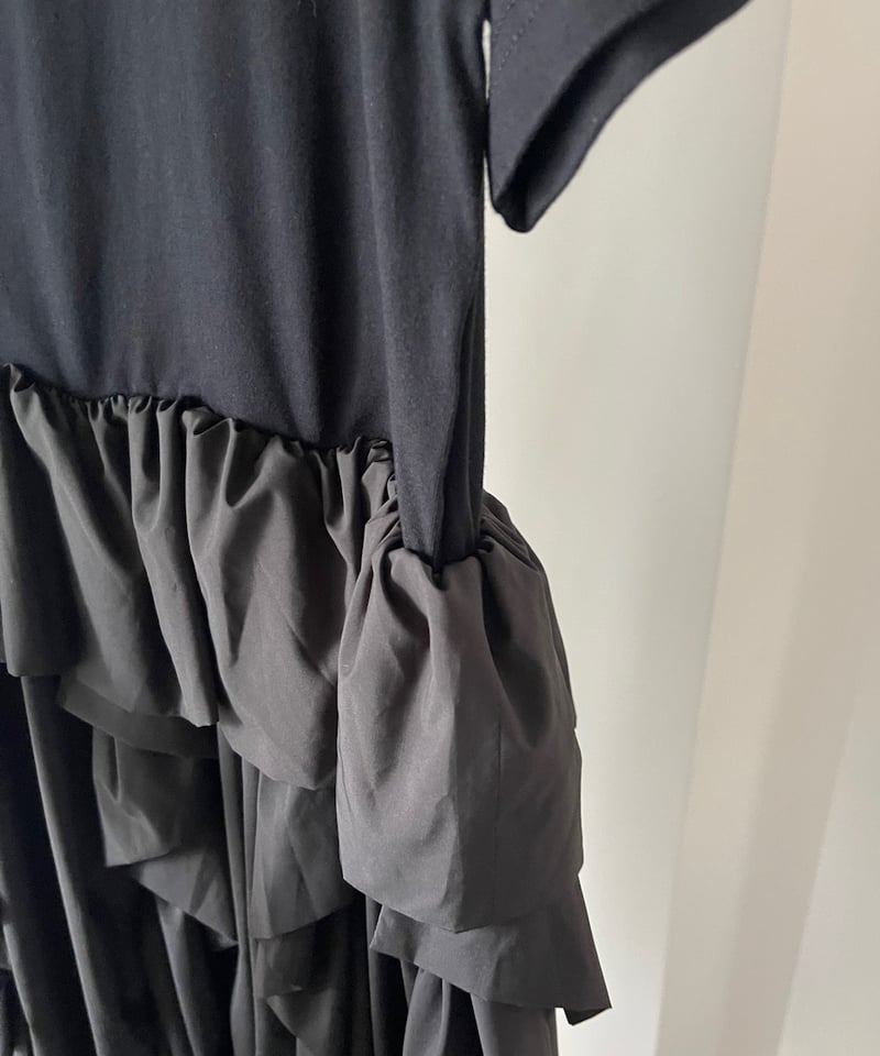 VIVIANO / Ruffle T-shirt | JURK VIVIANO / Ruffle T-shirt | JURK