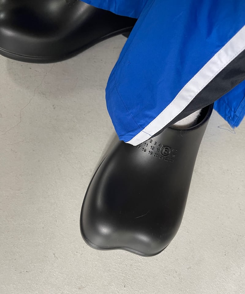 靴 MM6 ANATOMIC CLOG SLIPPER MM6 Maison Margiela Men's' Anatomic Clog Slippers in Black