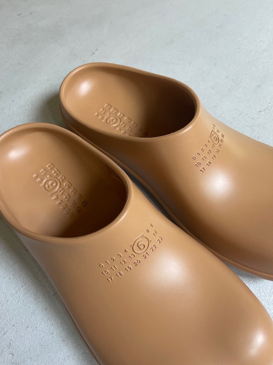 MM6 / anatomic clog slippers | JURK