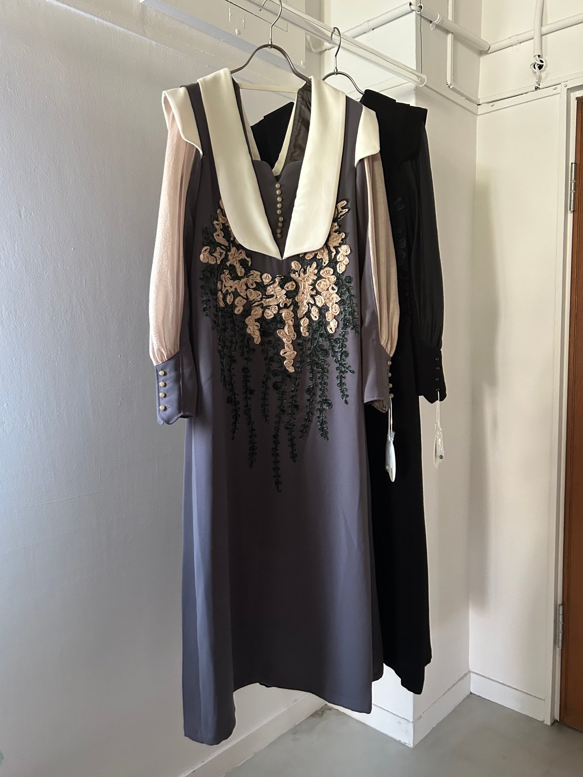 FUMIE=TANAKA / embroidery op | JURK FUMIE=TANAKA / embroidery op | JURK