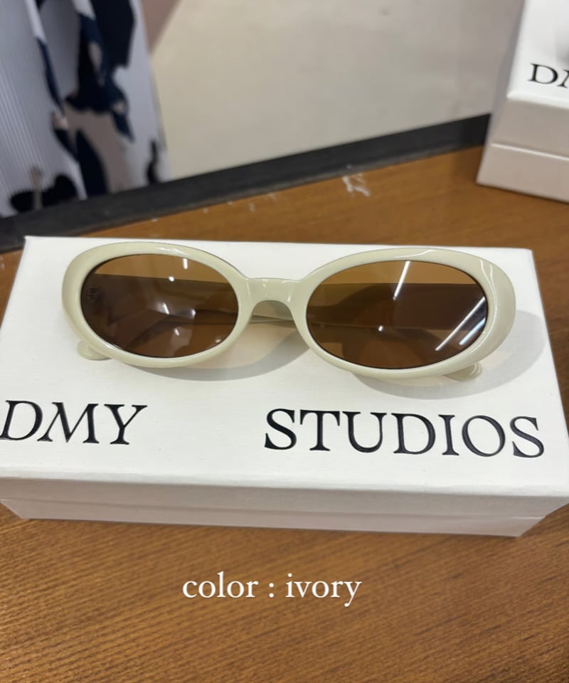 DMY studios / Valentina | JURK DMY studios / Valentina | JURK