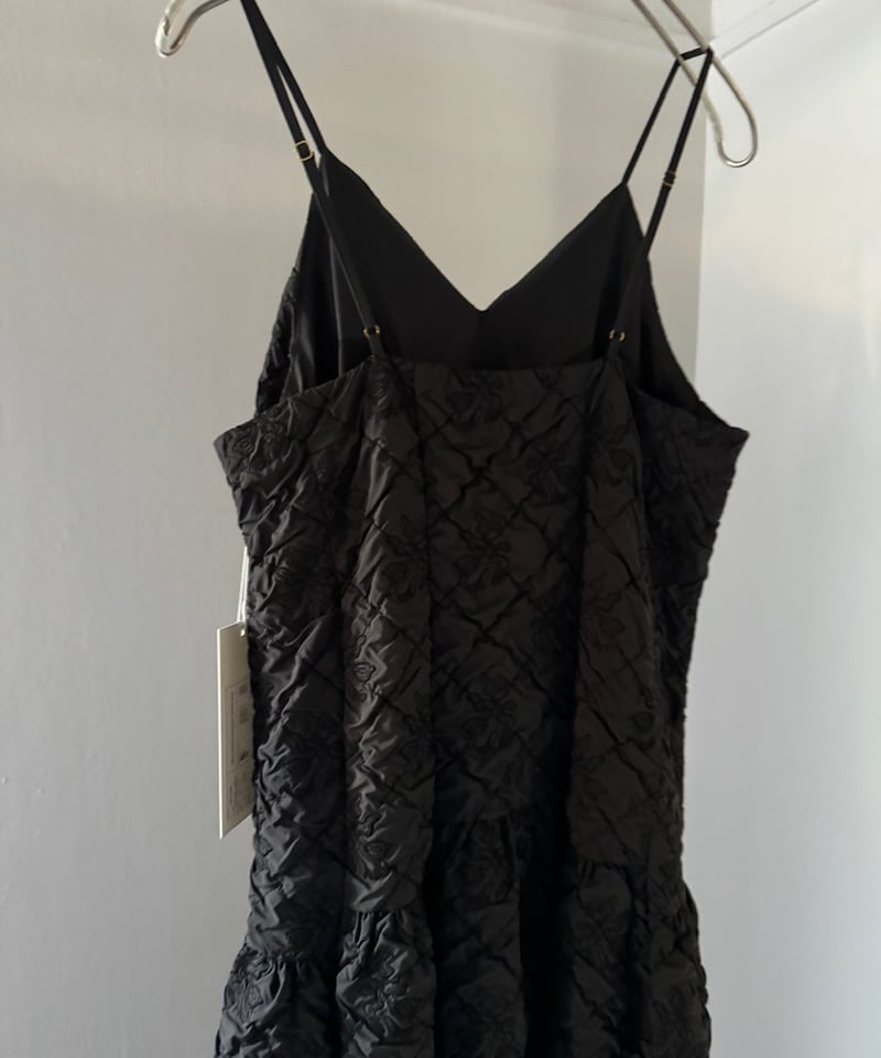 ワンピース Dahlia shrinking camisole dress Dahlia shrinking embroidery camisole dress (Black)