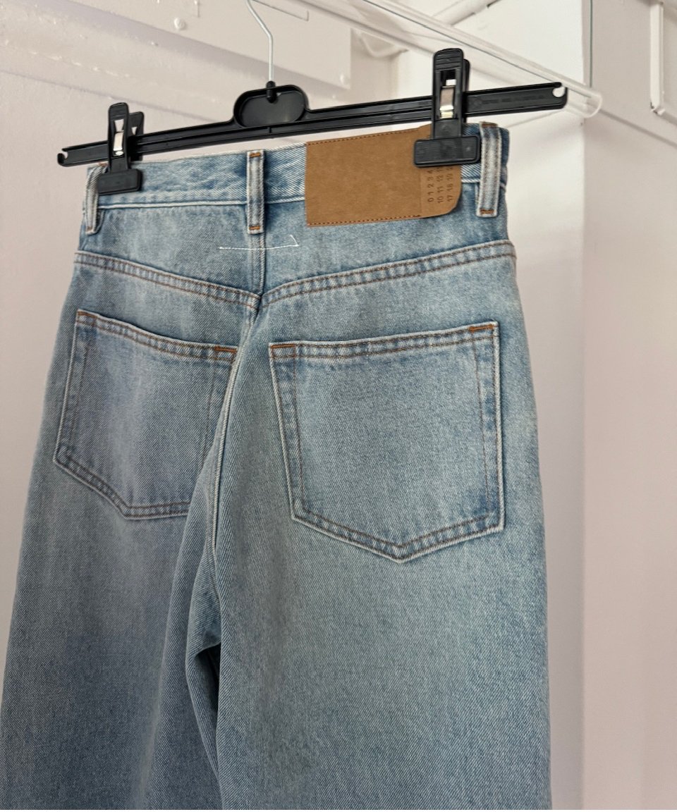 今月中に処分予定のためお値下げしています。 Mm6 pants MM6 Maison Margiela ストレートパンツ | ブルー | FARFETCH JP
