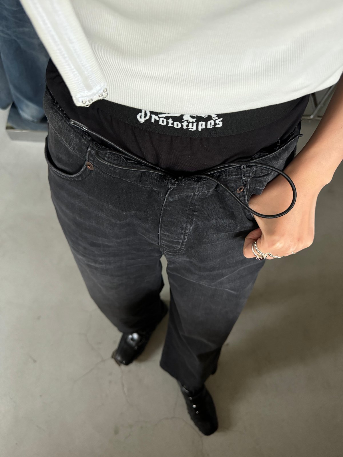 【値下可】PROTOTYPES WAISTBAND DENIMREGULAR Prototypes Waistband Regular Jeans Black – ESSXNYC
