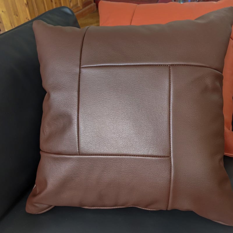 取付無料！B&Bイタリア 本革ブラックモダン正方形クッション 枕 ピロー