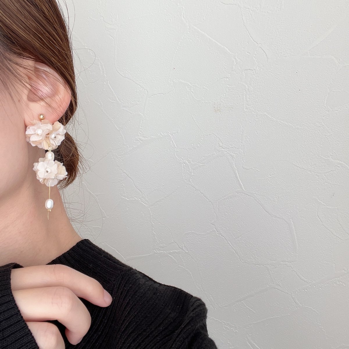 紅茶染め布花のふわふわイヤリング/ピアス | luumii accessory