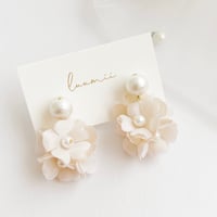 コットンパールと紅茶染め布花のシンプルイヤリング ピアス
