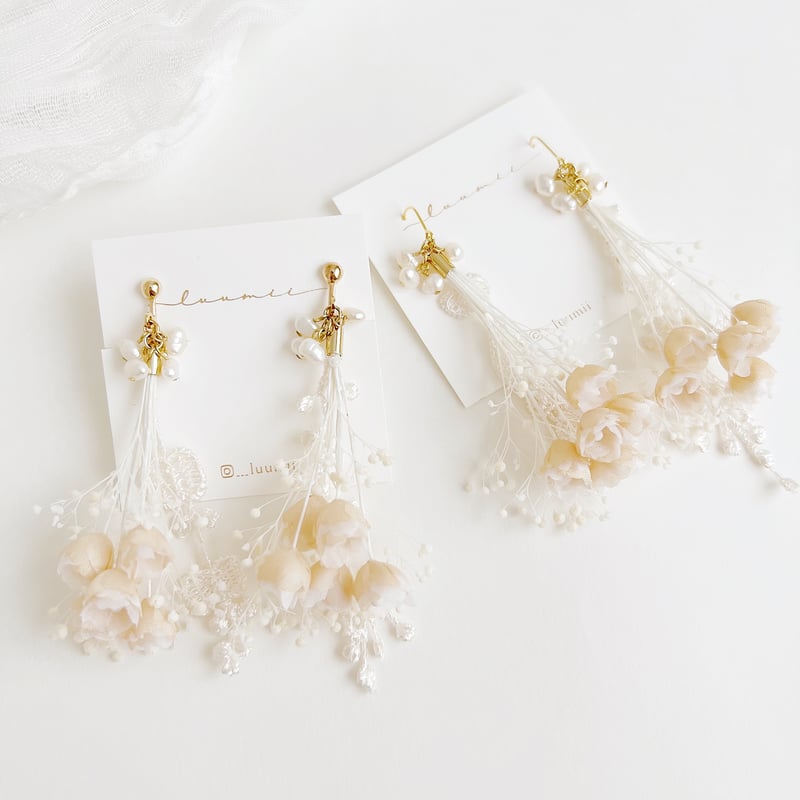 かすみ草と紅茶染め布花のブーケイヤリング/ピアス | luumii accessory