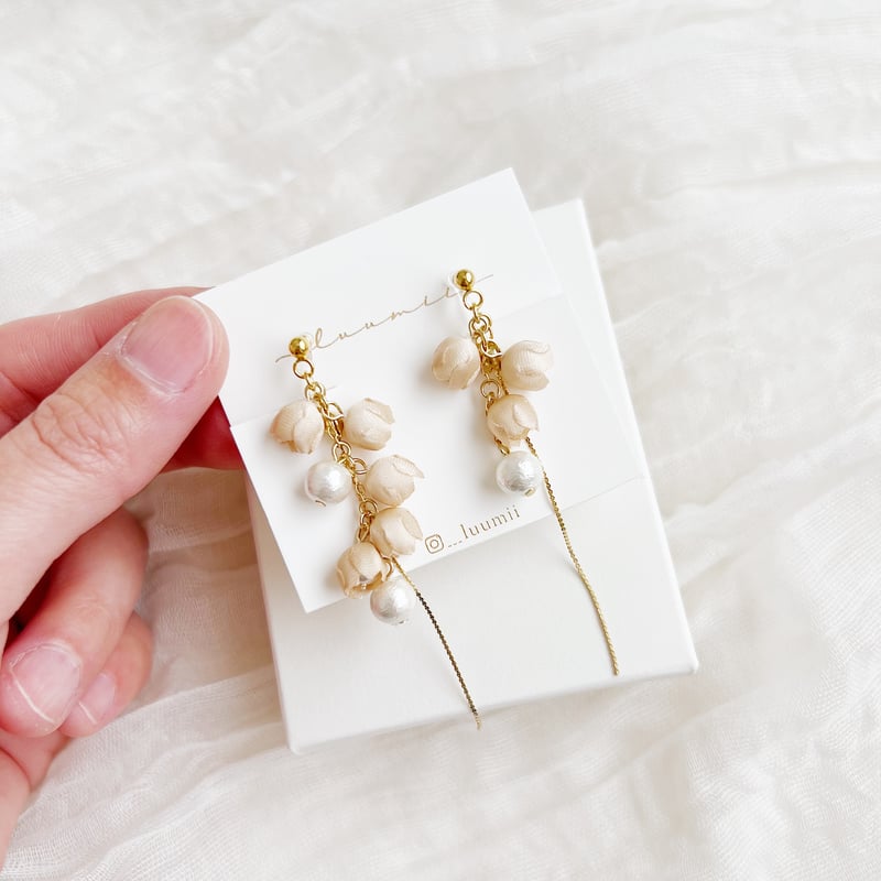 紅茶染めすずらんのアシンメトリーイヤリング/ピアス | luumii accessory
