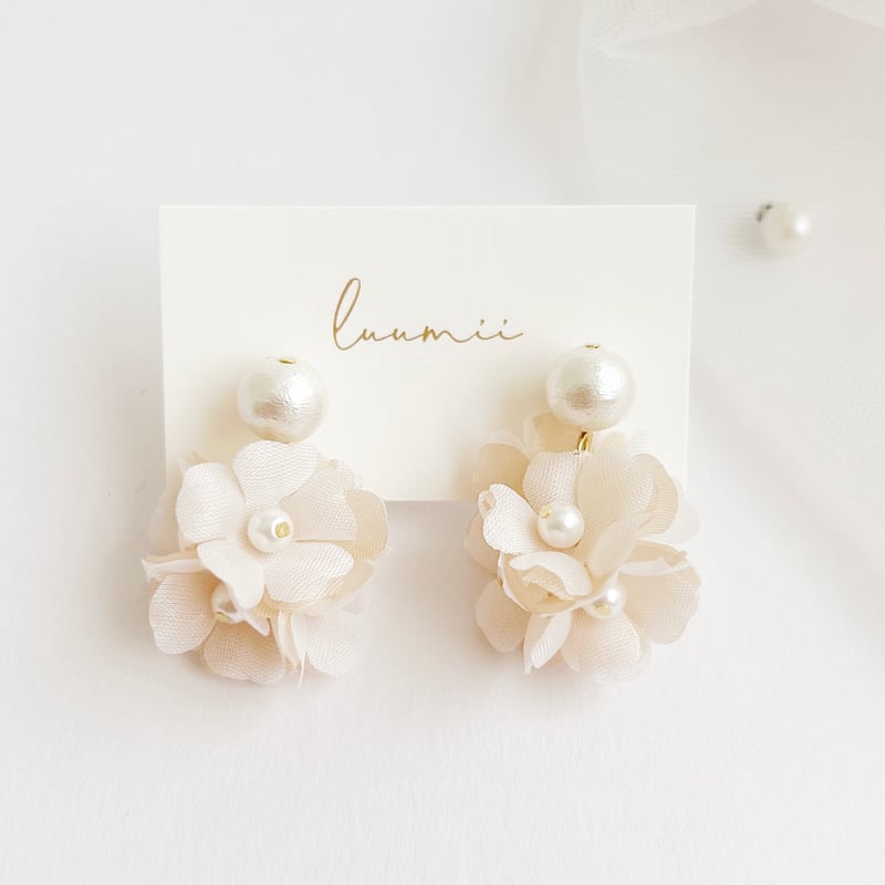 コットンパールと紅茶染め布花のシンプルイヤリング ピアス | luumii