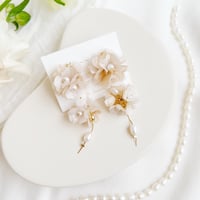 紅茶染め布花のふわふわイヤリング/ピアス