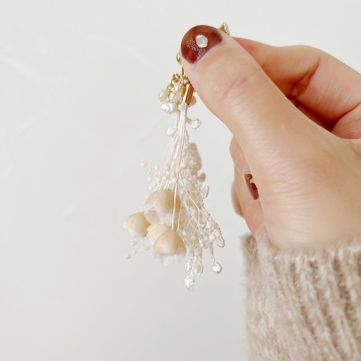 ゴールドかすみ草×ベージュ　イヤリング　シンプル　ハンドメイド 楽天市場】〈770円福袋チケット対象〉ピアス イヤリング