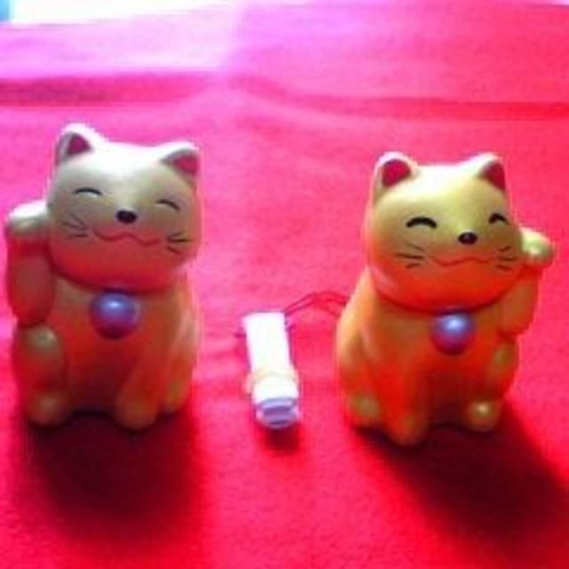 とってもかわいい♪ 金の招き猫マスコット(左右2個セット) 開運