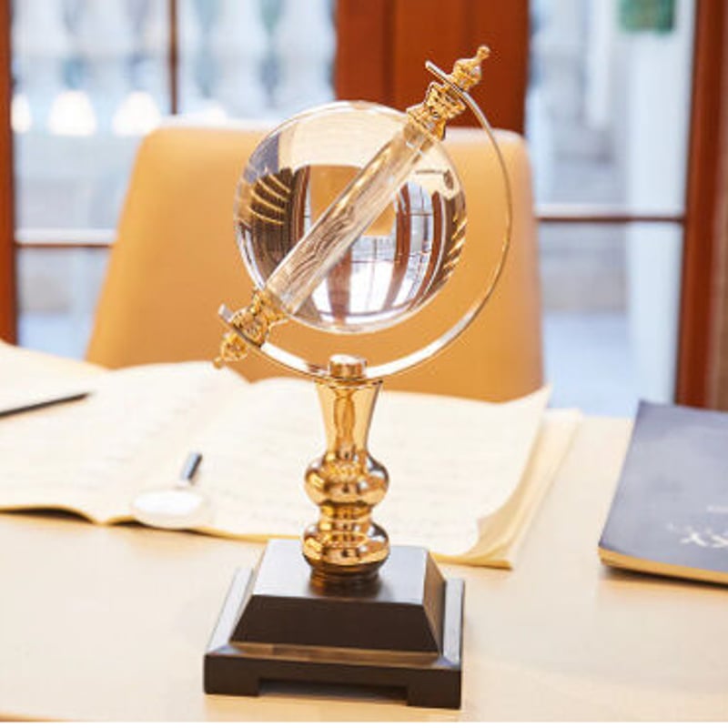 オブジェ】 置物 北欧インテリア クリスタルボール 惑星 金色 飾り