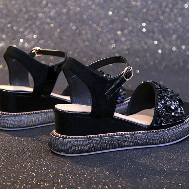 インパクト抜群 夏 履きやすい キラキラ きれいめ サンダル | World