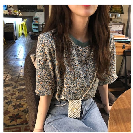 かわいい 小花柄 トップス 花柄  半袖 Tシャツ ラウンドネック ヘムライン シック きれいめ 清楚 ガーリー 夏