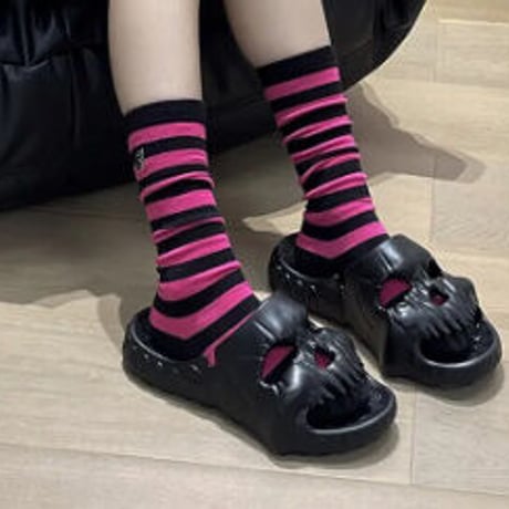 【2色展開】 ドクロ サンダル ホワイト ブラック スカル ゴシック ユニセックス パンク カジュアル ストリート 目立つ