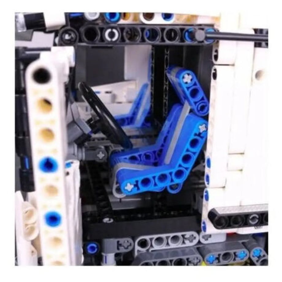 6033a110c19c450dac02eedb