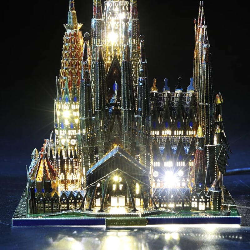 3D 立体　ジグソーパズル【スペイン・サグラダファミリア】 Amazon | バルセロナサグラダファミリア3Dパズルナショナルジオ