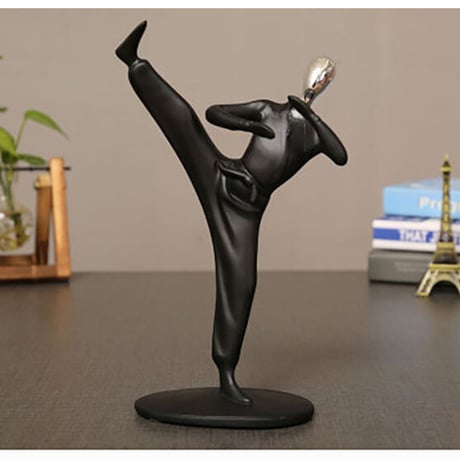 【オブジェ】 カンフーをする人 格闘技 マーシャルアーツ スポーツ 黒 24cm 樹脂彫像 部屋装飾品 お洒落インテリア 置物 プレゼント ギフト 雑貨