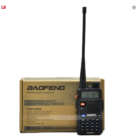 BAOFENG トランシーバー 二台セット ポータブル イヤホンマイク アンテナ 電池 充電器 アダプター ベルトクリップ付き 高性能 災害用にも サバゲー 大人気 おすすめ 迷彩 選べる5色