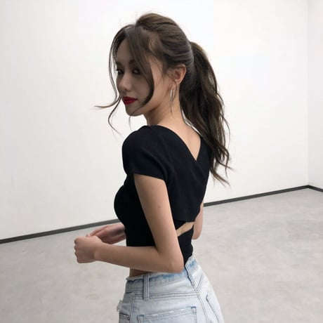 セクシー 大人女子 Vネック 半袖 ファッション 無地 着回し Tシャツ へそ出しコーデ