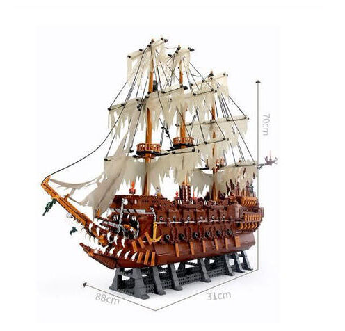 希少】パイレーツオブカリビアン フライングダッチマン号 メガブロック