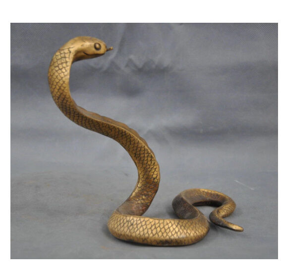 本物のヘビの皮 コブラの置物 高さ約60cm 本物のヘビの皮 コブラの置物 高さ約60cm 本物のヘビの皮 コブラの置物