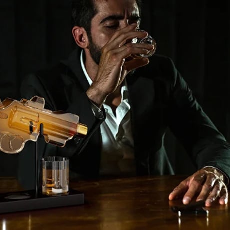 ピストル型 ウィスキー ディスペンサー おしゃれ かっこいい BAR 飲食店 拳銃 ワイン ビール ブランデー