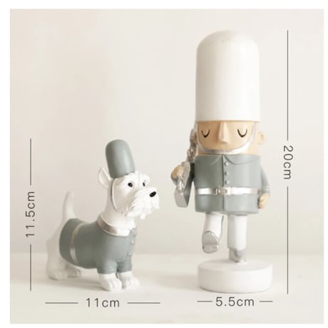 【オブジェ】 兵隊人形 北欧 犬 帽子 白 20cm 樹脂彫像 部屋装飾品 お洒落 かわいい インテリア 置物 プレゼント ギフト 雑貨