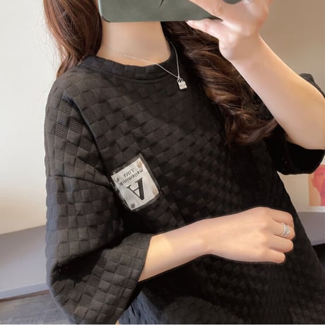 韓国ファッション 半袖 ラウンドネック 英字柄 ファッション 抜け感 演出 ゆったり 着回し Tシャツ