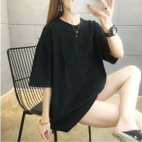 合わせやすい ラウンドネック 半袖 ゆったり 抜け感 演出 着回し ファッション Tシャツ