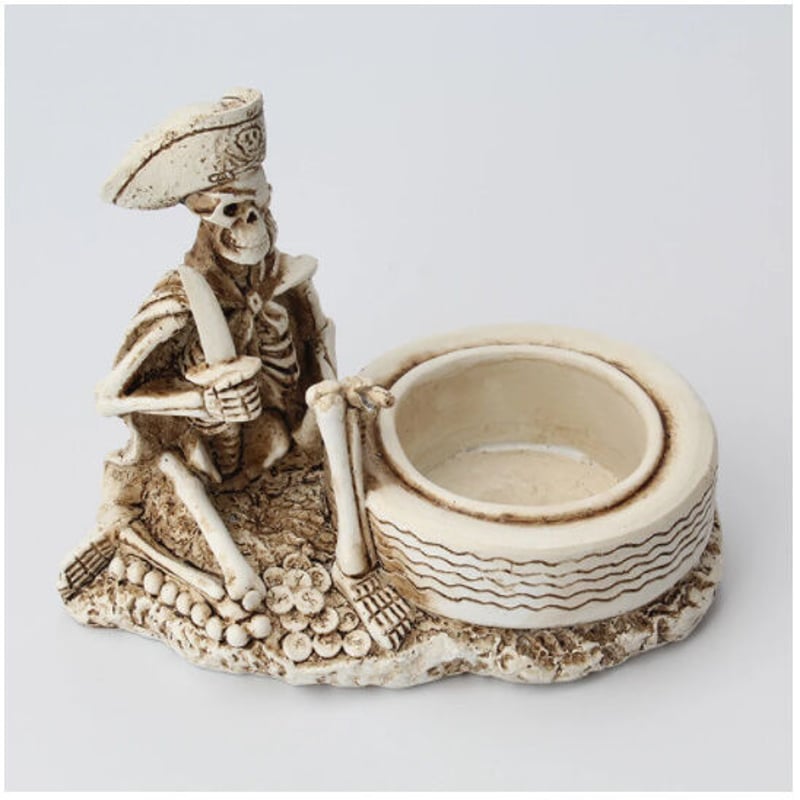オブジェ】 置物 インテリア 骸骨 髑髏 ガイコツ 海賊 パイレーツ 灰皿