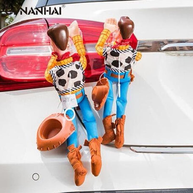 トイストーリー toy story ウッディ 車ぶら下がり しがみつき