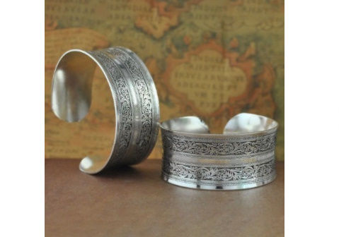 USED アンティーク エスニック カフ バングル チベット ネパール ボヘミアン チベット シルバー 刻印 ワイド カフ バングル