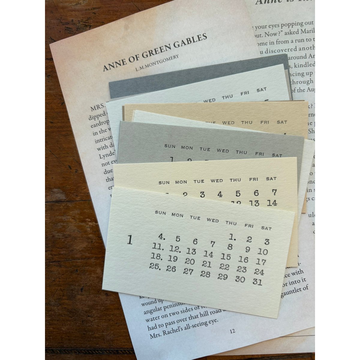 古い写経(印刷) 活版印刷カレンダー 名刺サイズ2026 | ツバキ舎