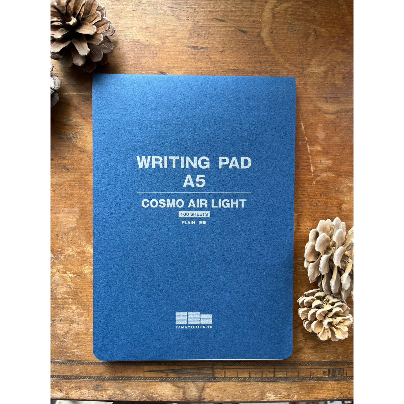山本紙業株式会社 COSMO AIR LIGHT WRITING PAD A5 | ツバキ舎